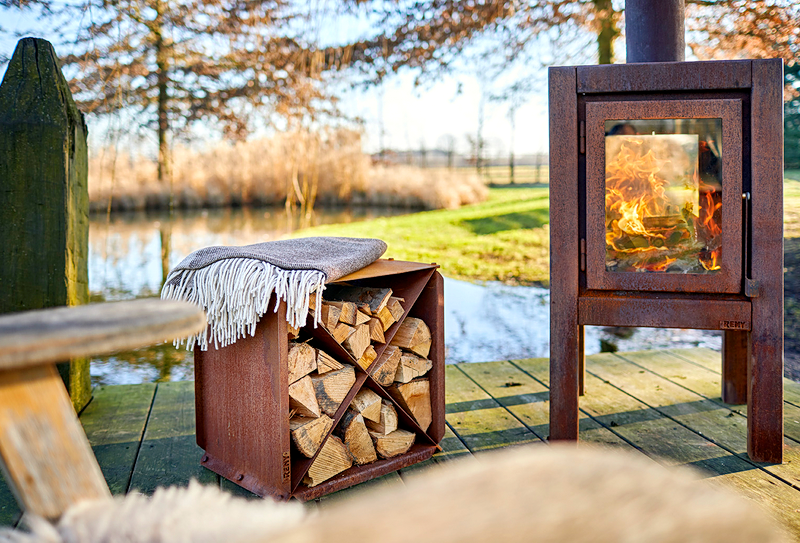 RB73 QUARUBA XL Gartenkamin mit BloX Holzlager
