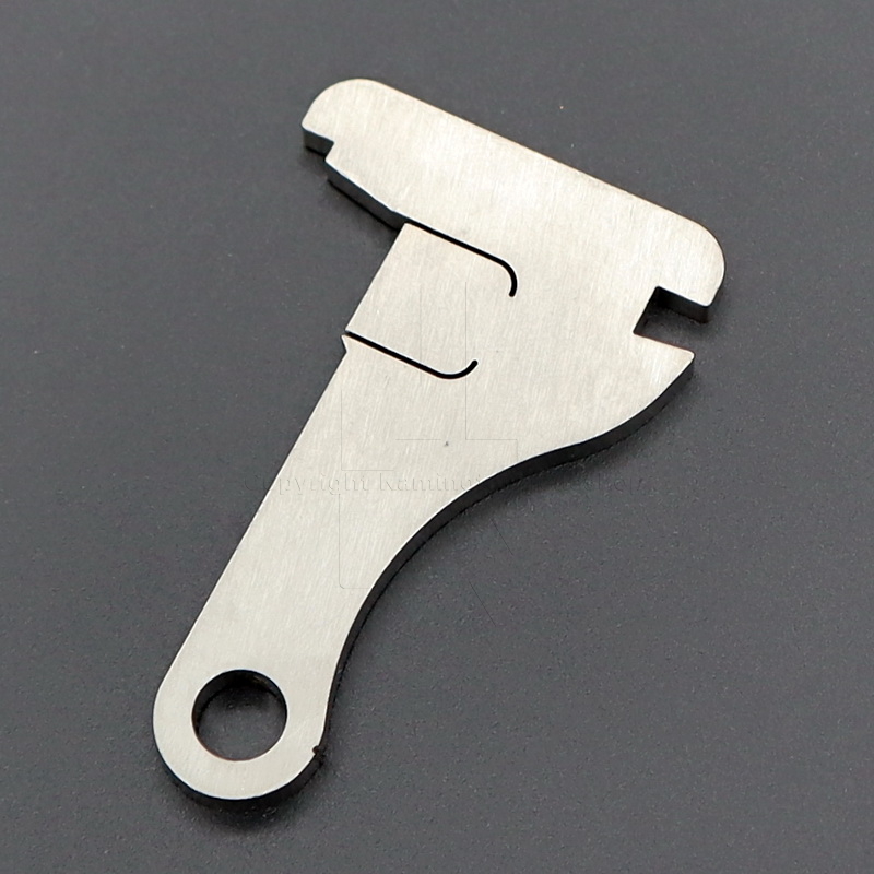 Scan 68 Haltebeschlag für obere Rauchumlenkplatte