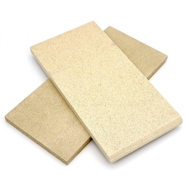 Scan 31 Rückwandsteine der Ofenauskleidung