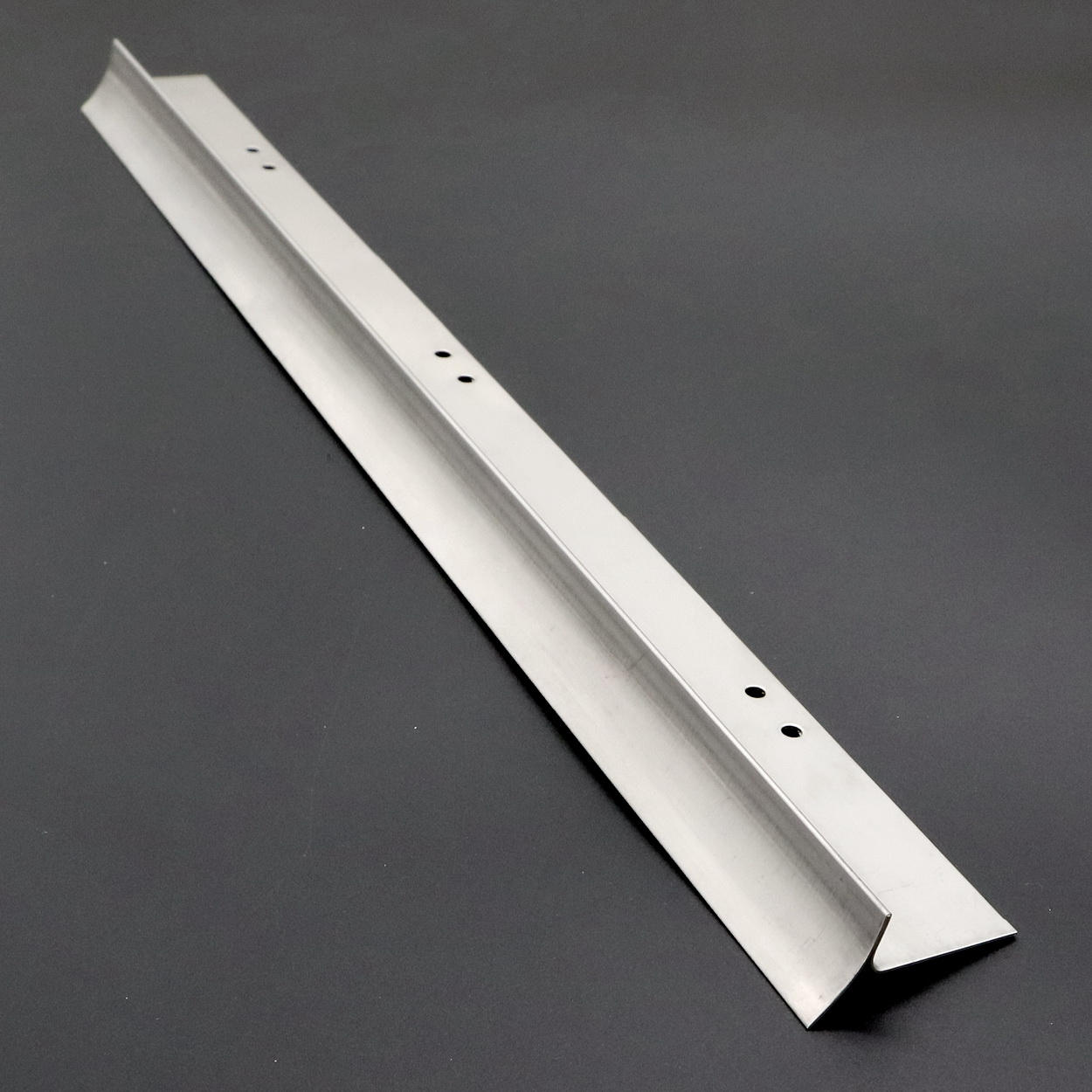 Aluminiumprofil, Sockelprofil, L-Form, Schienenprofil, Bohrungen