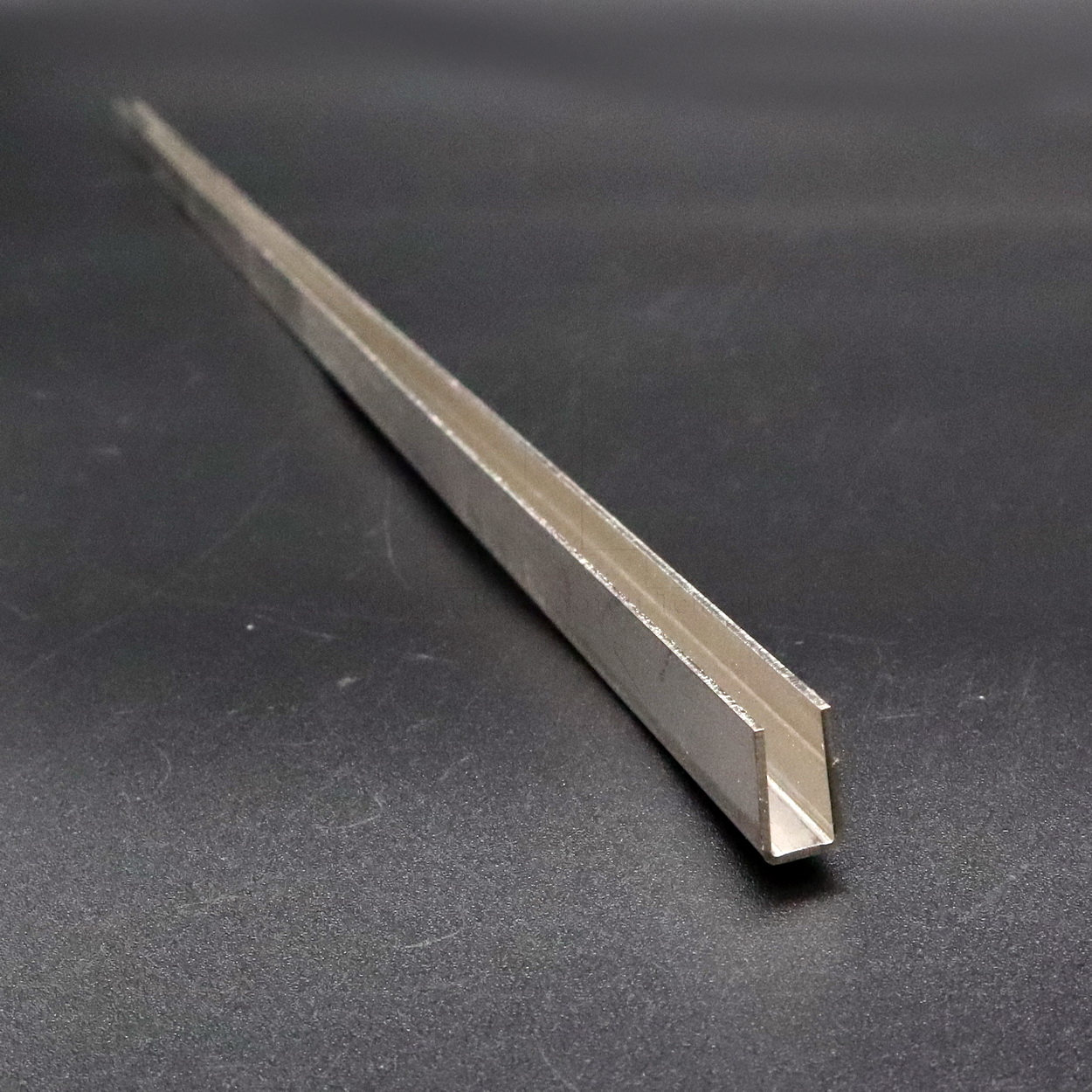 Jotul F 400 U-Schine für die Ofenscheibe