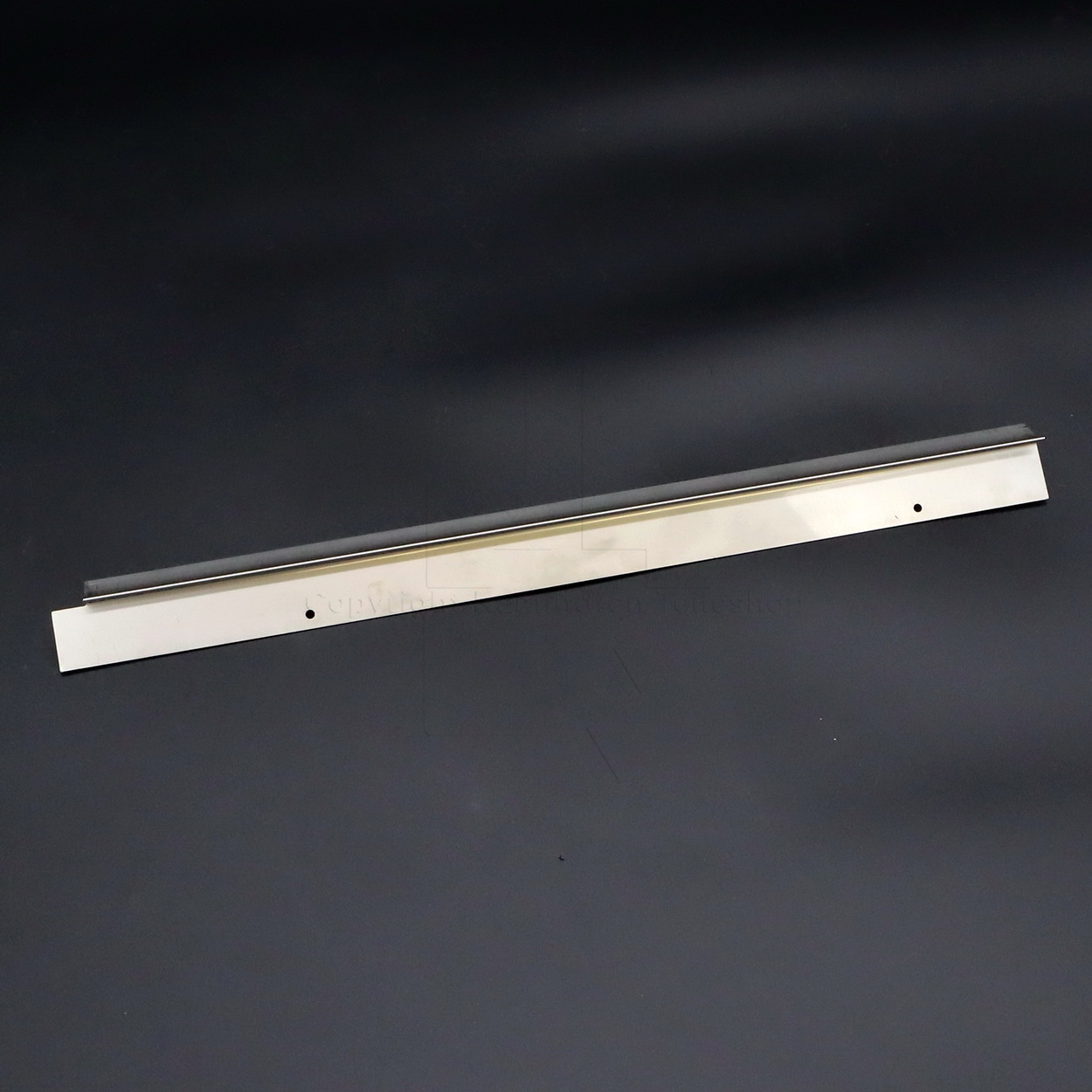 Nordpeis Salzburg M Glashalteschiene seitlich